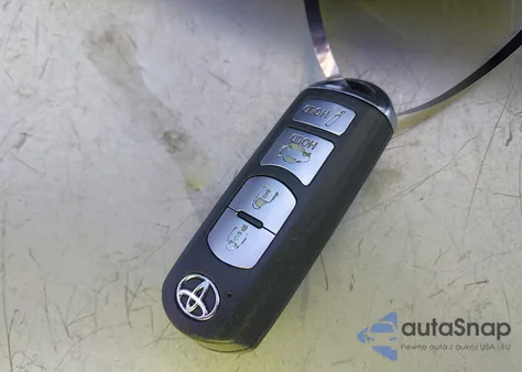 2019 Toyota Yaris L/Le/Xle из США, поврежденный, VIN 3MYDLBYV4KY502850